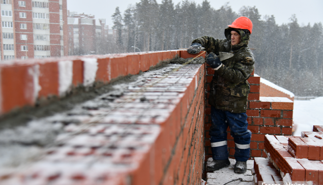 В Новоуральске продолжается строительство коттеджного посёлка