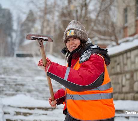 Степанова против снегопада: как журналистка на 4 часа стала дворником