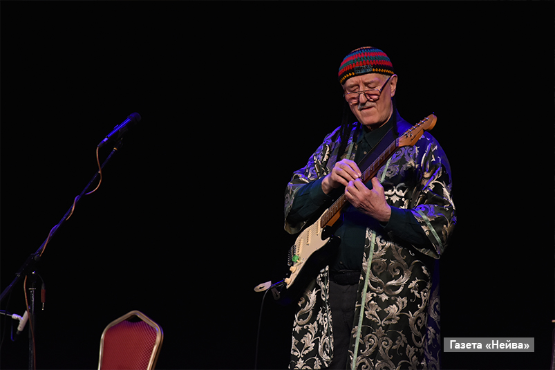 Гитара в трех измерениях