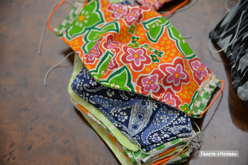 Ученицы Ольги Шубиной сшили маски для волонтеров