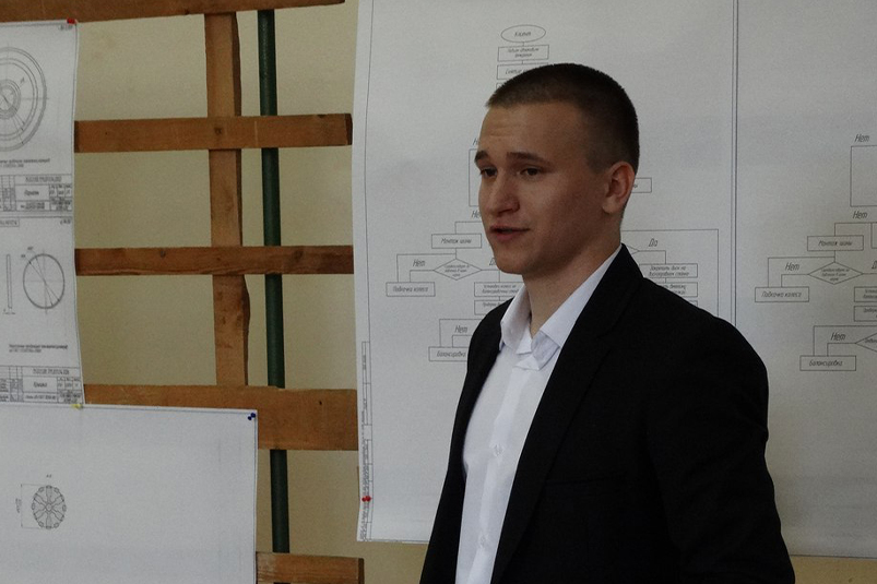 Олег Головач, студент 4 курса НТИ НИЯУ МИФИ