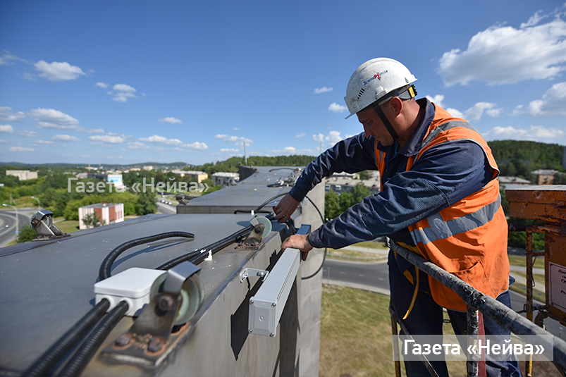 стела, Новоуральск