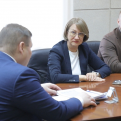 Министр регионального агропрома Анна Кузнецова и глава Новоуральского округа Вячеслав Тюменцев обсудили развитие агрофирмы 