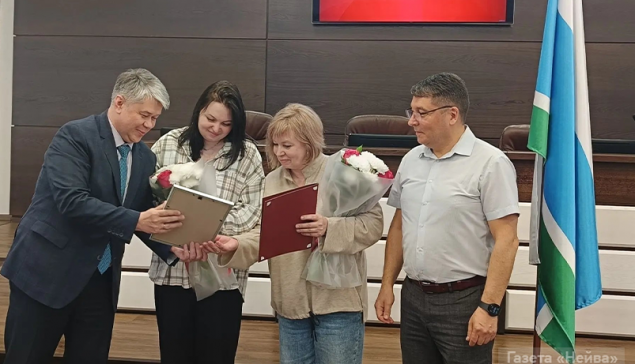 Благодарственные письма Главы Новоуральского округа вручили родственникам бойцов, отличившихся на СВО