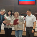 Благодарственные письма Главы Новоуральского округа вручили родственникам бойцов, отличившихся на СВО